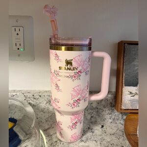 StanleyXLoveShackFancy Pink Floral Insulated Tumbler